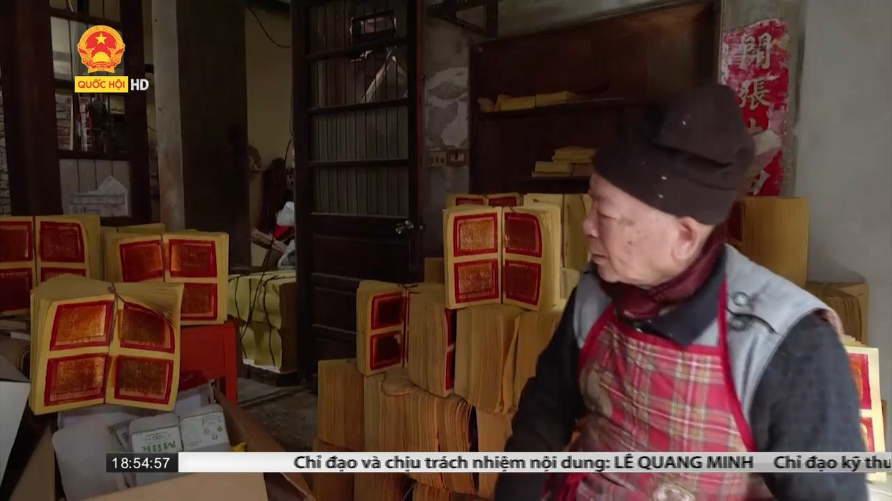 Đài Loan gìn giữ truyền thống làm vàng mã thủ công