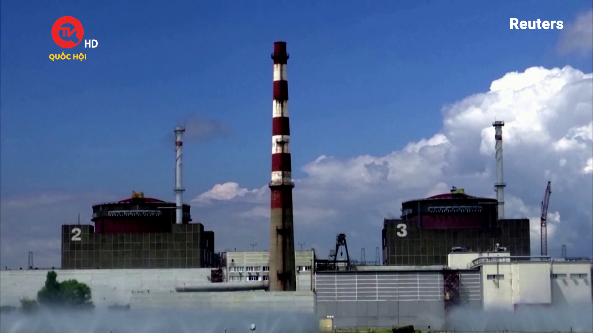 Ông Putin ký sắc lệnh “tiếp quản”  nhà máy điện hạt nhân Zaporizhzhia