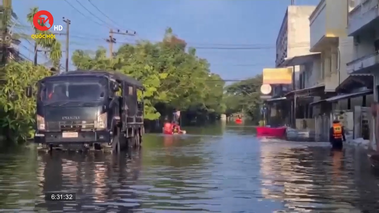Các tỉnh Đông Bắc của Thái Lan chống chọi với lũ lụt
