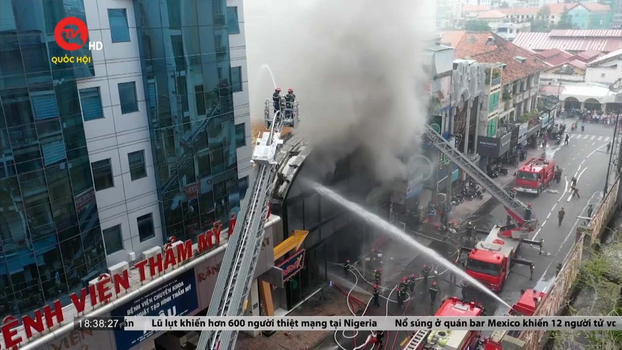 TP.Hồ Chí Minh: Cháy lớn tại nhà hàng cạnh chợ Bến Thành
