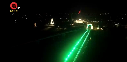 Thắp ánh sáng xanh trên cầu Hiền Lương – Bến Hải để truyền tải thông điệp về hòa bình