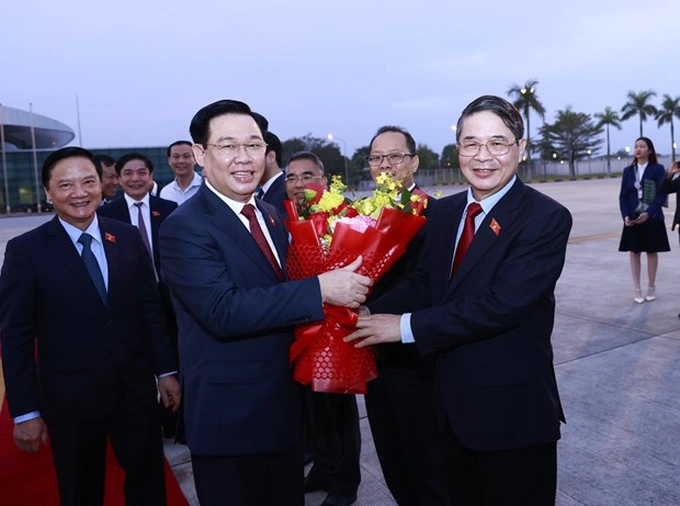 Chủ tịch Quốc hội lên đường thăm chính thức Vương quốc Campuchia và Cộng hòa Philippines