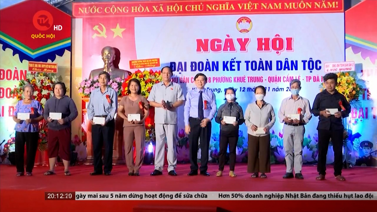 Phó Chủ tịch Quốc hội Trần Quang Phương dự Ngày hội Đại đoàn kết toàn dân tộc tại Đà Nẵng