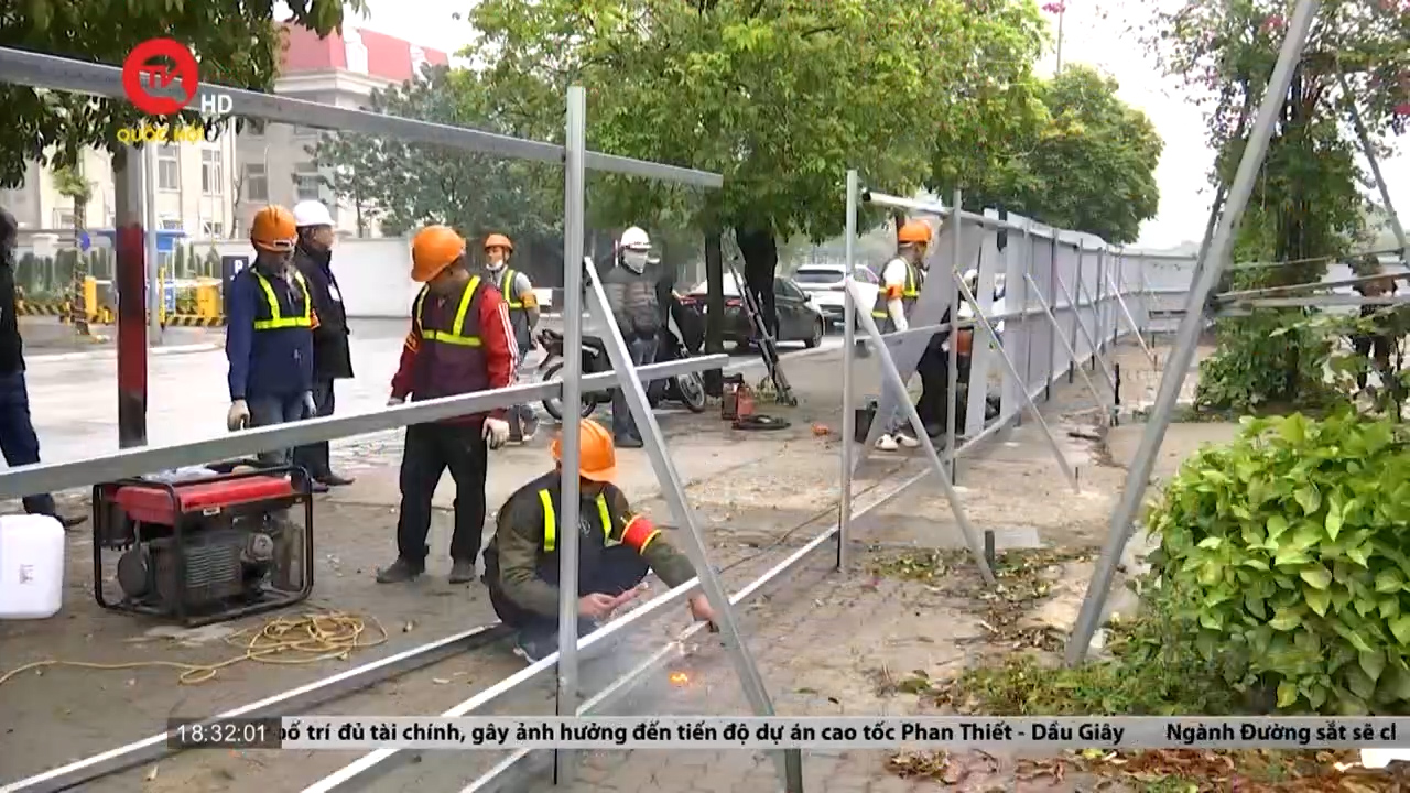Hà Nội: Chính quyền vội quây rào, đòi lại đất khai thác tạm sau loạt vi phạm bị phát hiện