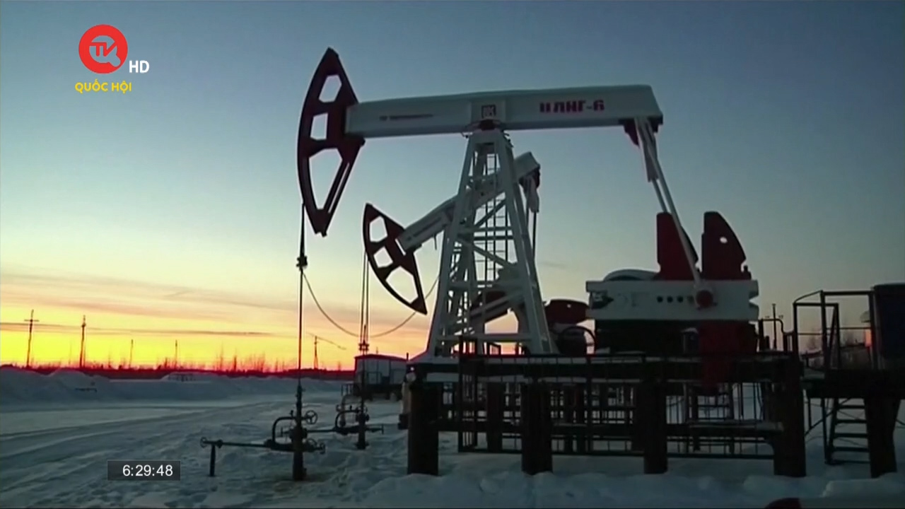 Nga ra "tối hậu thư" về việc áp giá trần dầu mỏ