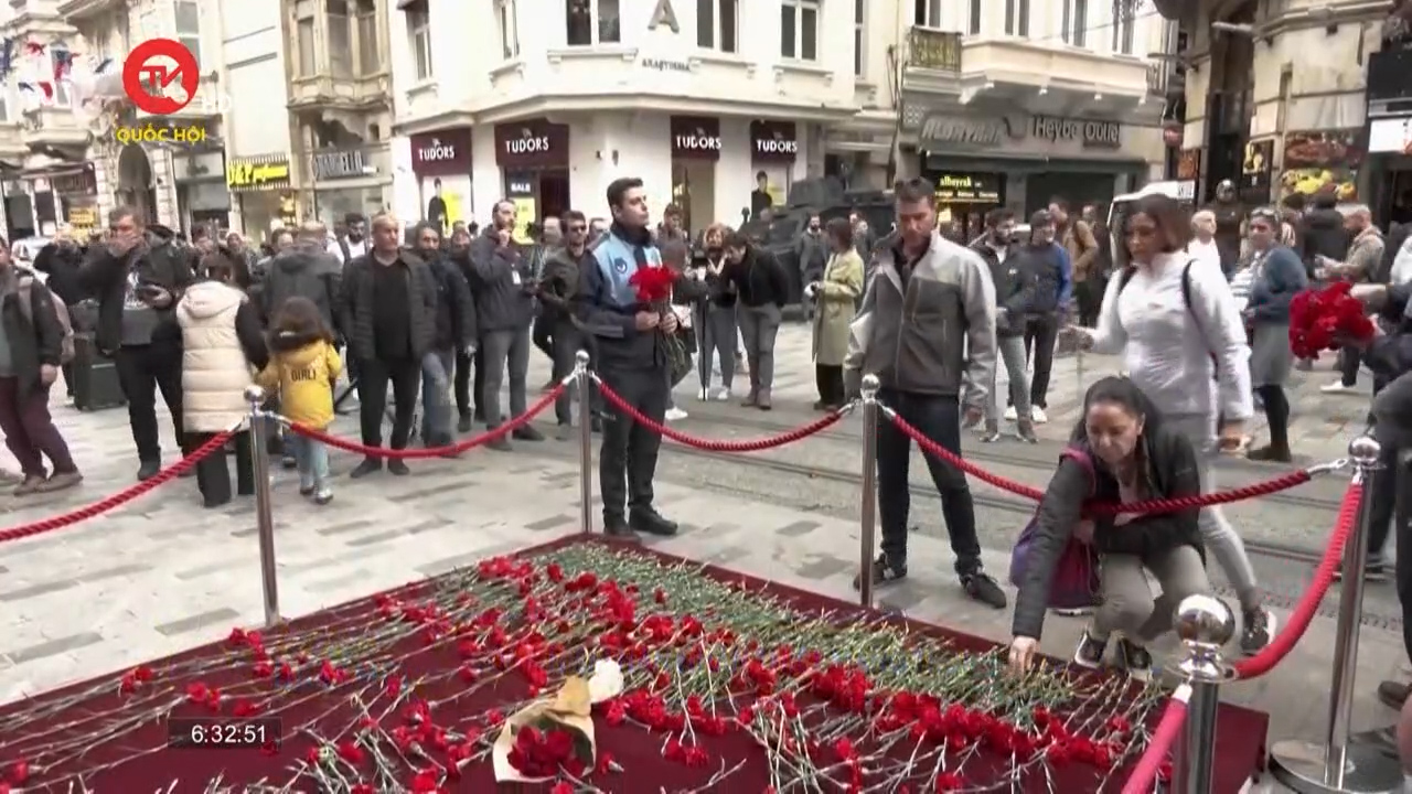 Tưởng niệm nạn nhân thiệt mạng trong vụ nổ tại Thổ Nhĩ Kỳ