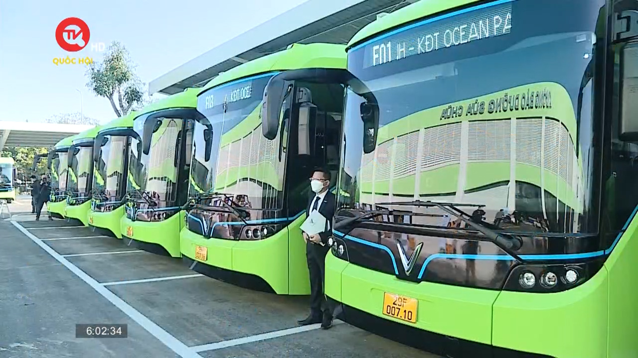 Từ năm 2025, 100% xe buýt chạy bằng điện