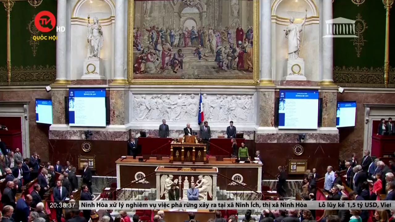 Nghị viện Pháp tranh luận về kế hoạch cải cách lương hưu