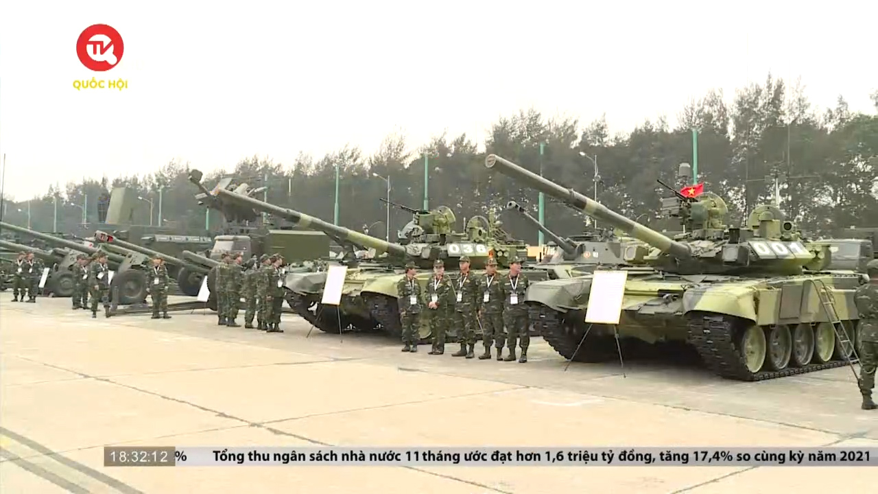 Người dân được tham quan vũ khí tân tiến tại Triển lãm Quốc phòng quốc tế Việt Nam 2022 từ 9/12