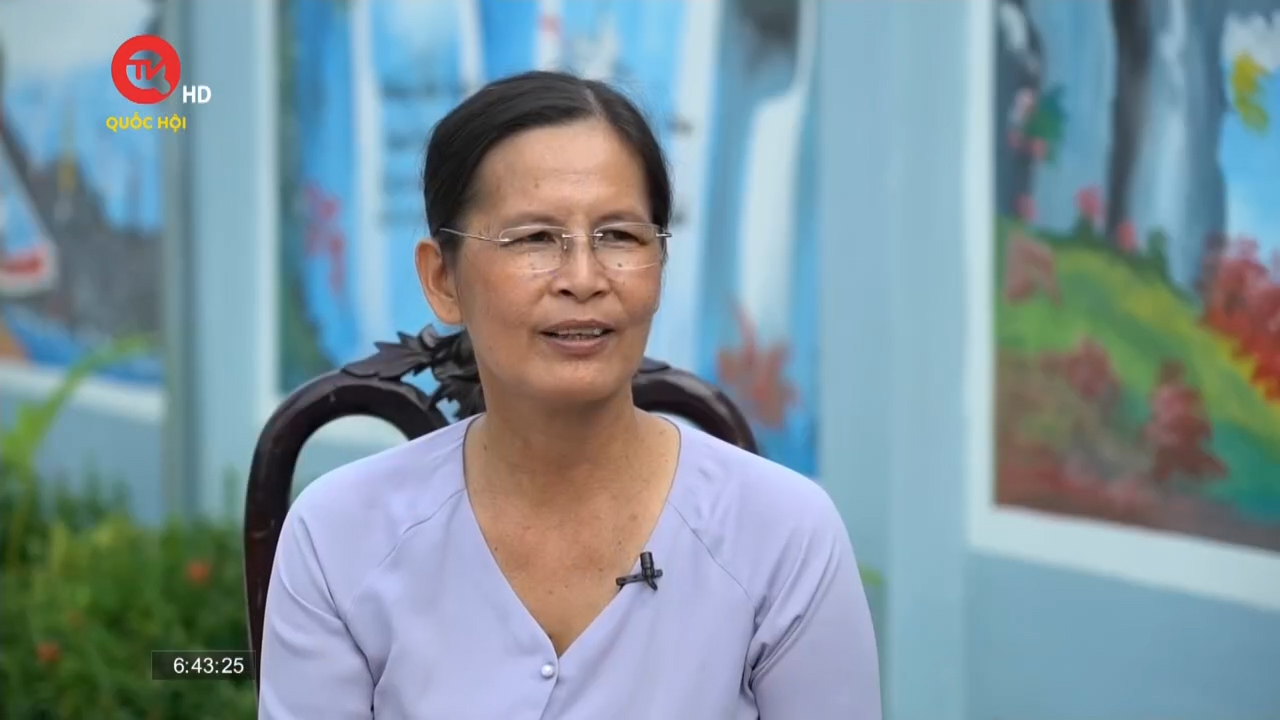 Khách mời hôm nay: Bà Nguyễn Thị Hồng – “Người dưng” bán đất nuôi trăm cụ già vô gia cư