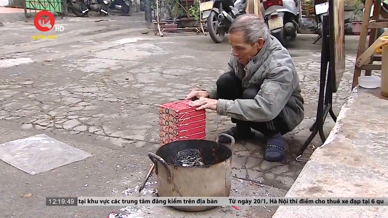 Mỗi năm, người Việt đốt gần 50.000 tấn vàng mã