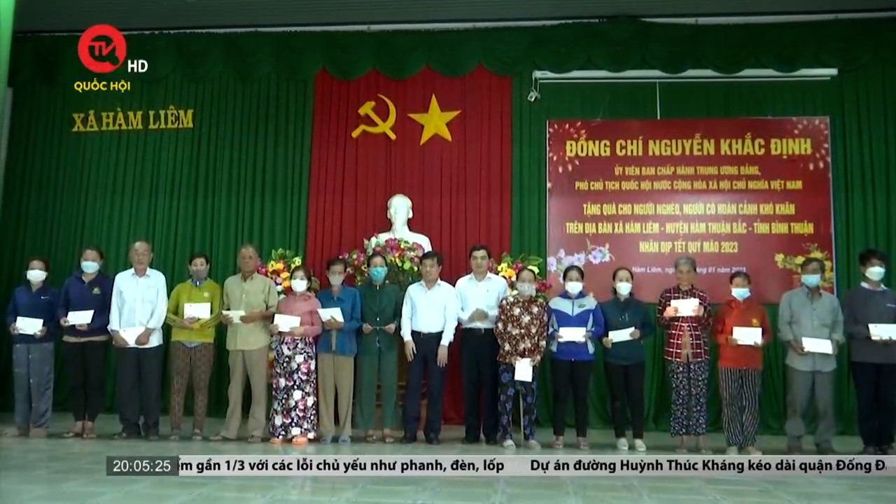 Phó Chủ tịch Quốc hội Nguyễn Khắc Định thăm và chúc Tết tại tỉnh Bình Thuận