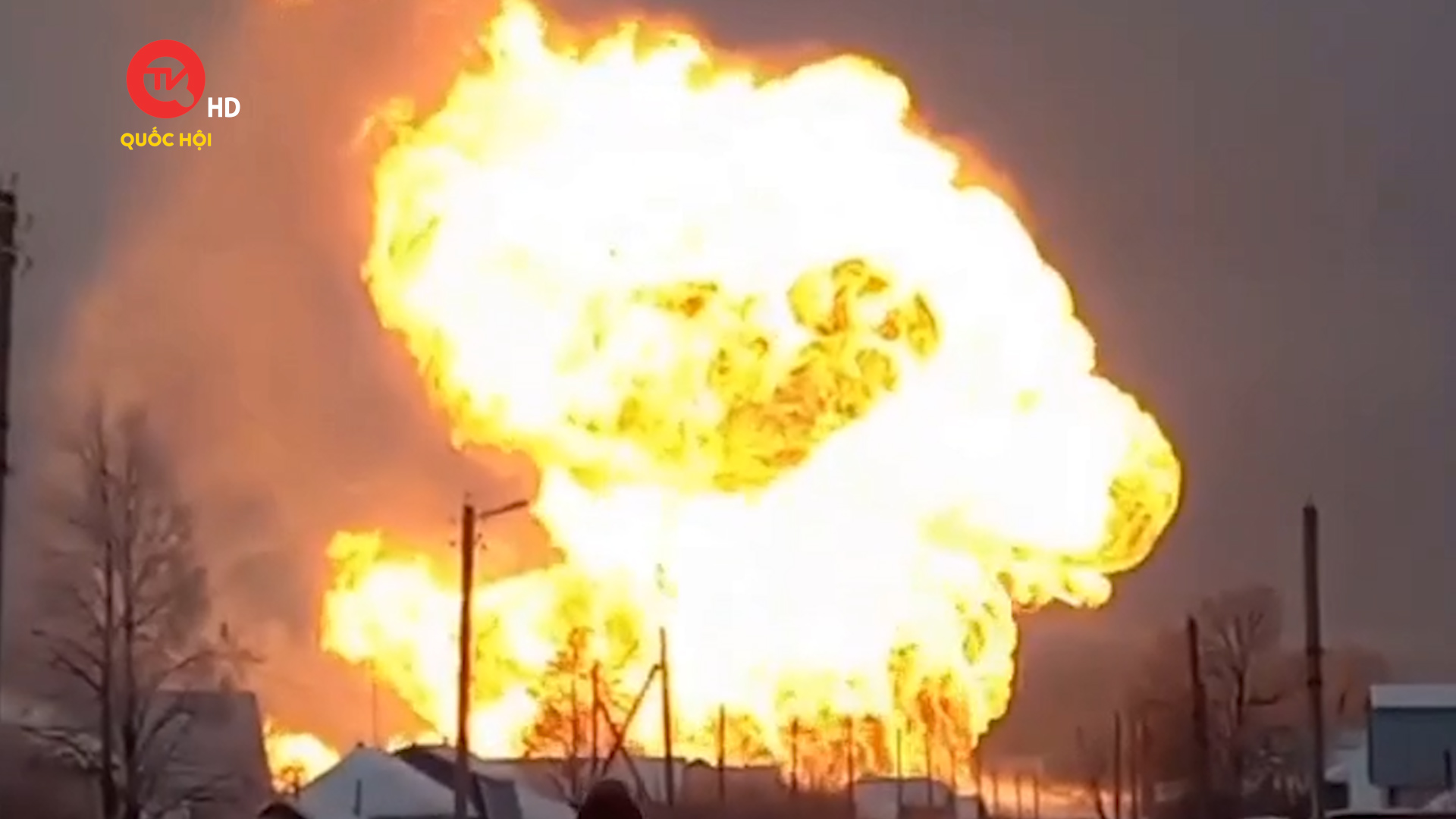 Đường ống dẫn khí đốt từ Nga sang Ukraine phát nổ dữ dội