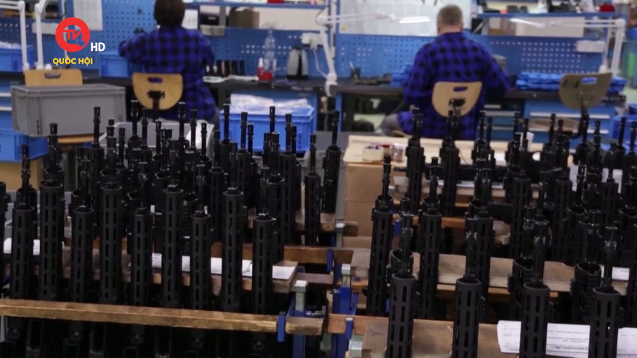 Nhìn ra thế giới: Cuộc chạy đua trong ngành công nghiệp sản xuất vũ khí