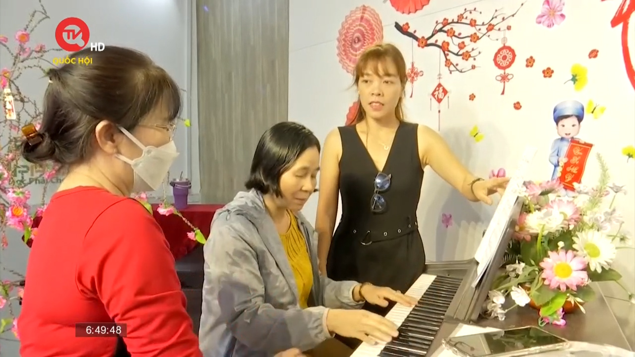 Khách mời hôm nay: Chị Trần Thị Thọ - Người hiện thực hoá ước mơ âm nhạc cho người cao tuổi