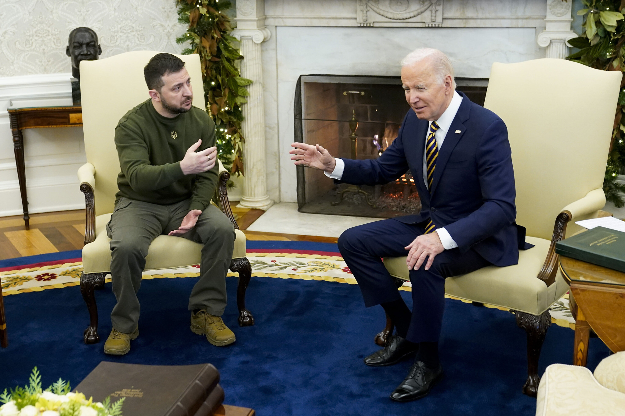 Tổng thống Zelensky đến Nhà Trắng, Mỹ xác nhận cung cấp Patriot cho Ukraine