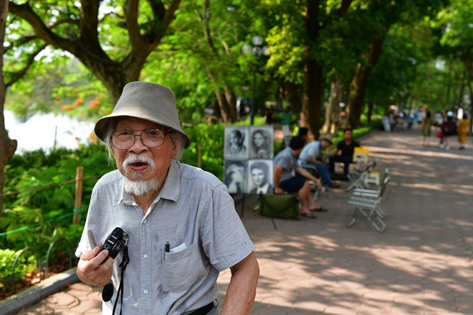 Người già không tuổi: Nghệ sĩ nhiếp ảnh Quang Phùng – trọn một tình yêu Hà Nội