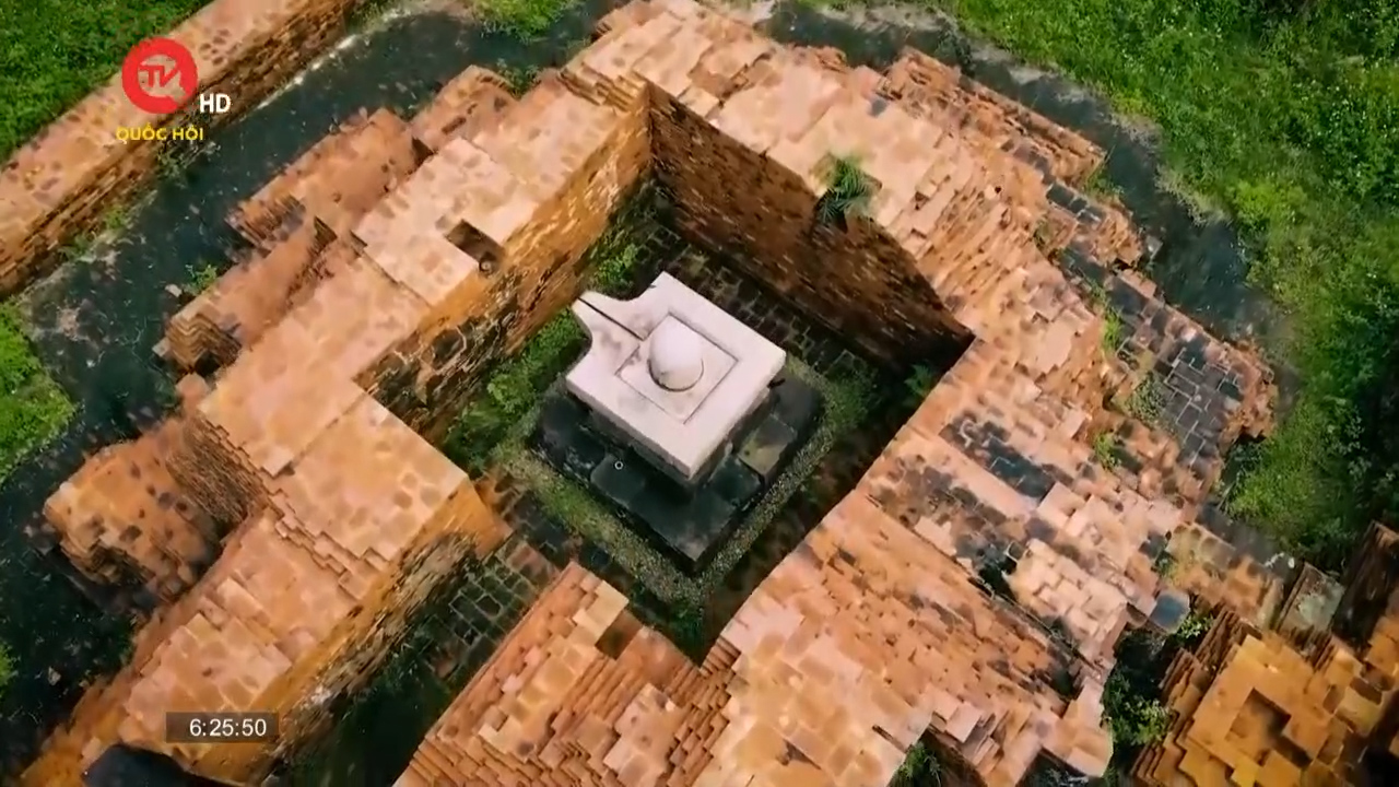 Bàn giao dự án trùng tu Khu đền tháp Mỹ Sơn