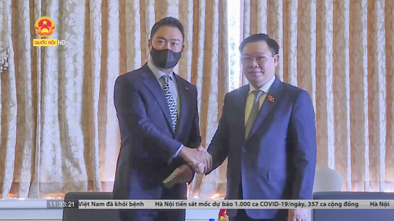 Chủ tịch Quốc hội Vương Đình Huệ tiếp các doanh nghiệp Hàn Quốc