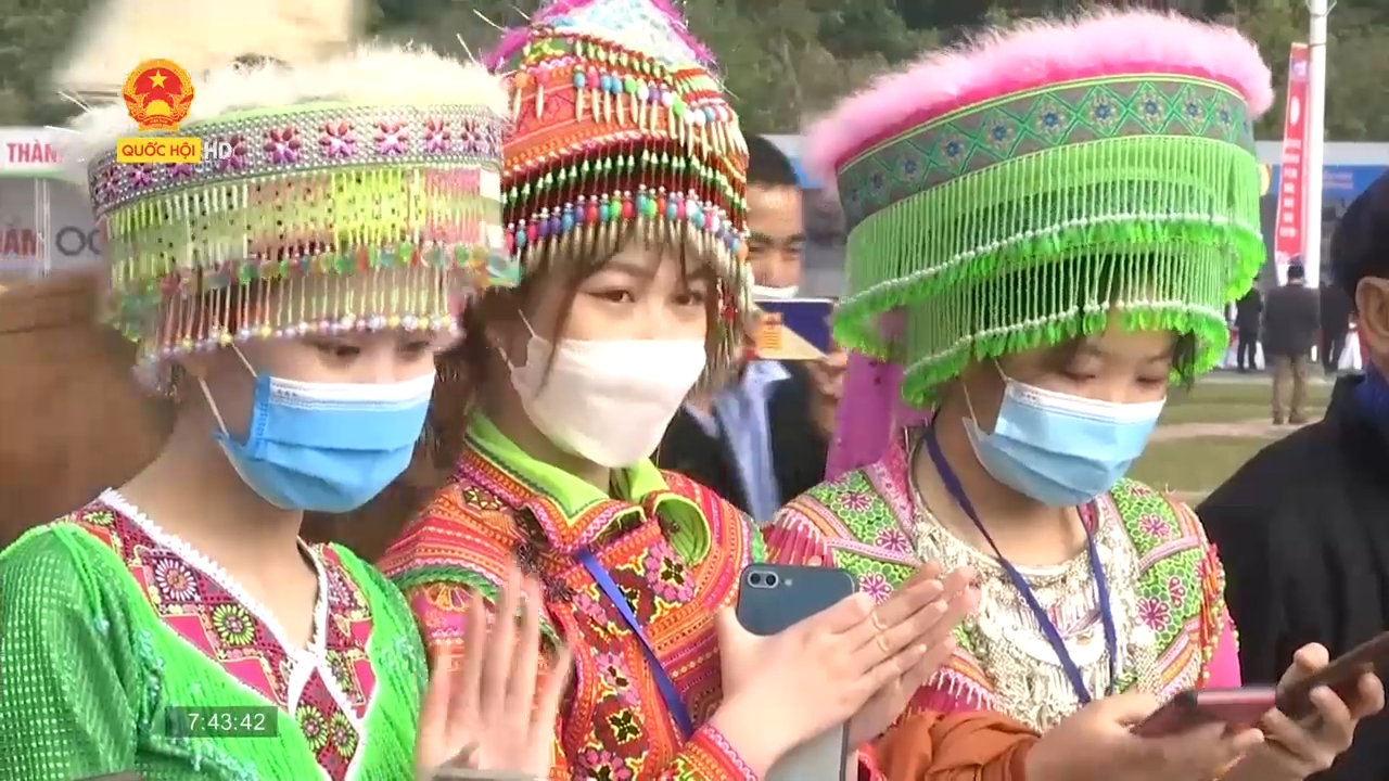 Tưng bừng ngày hội văn hóa dân tộc Mông toàn quốc lần thứ 3