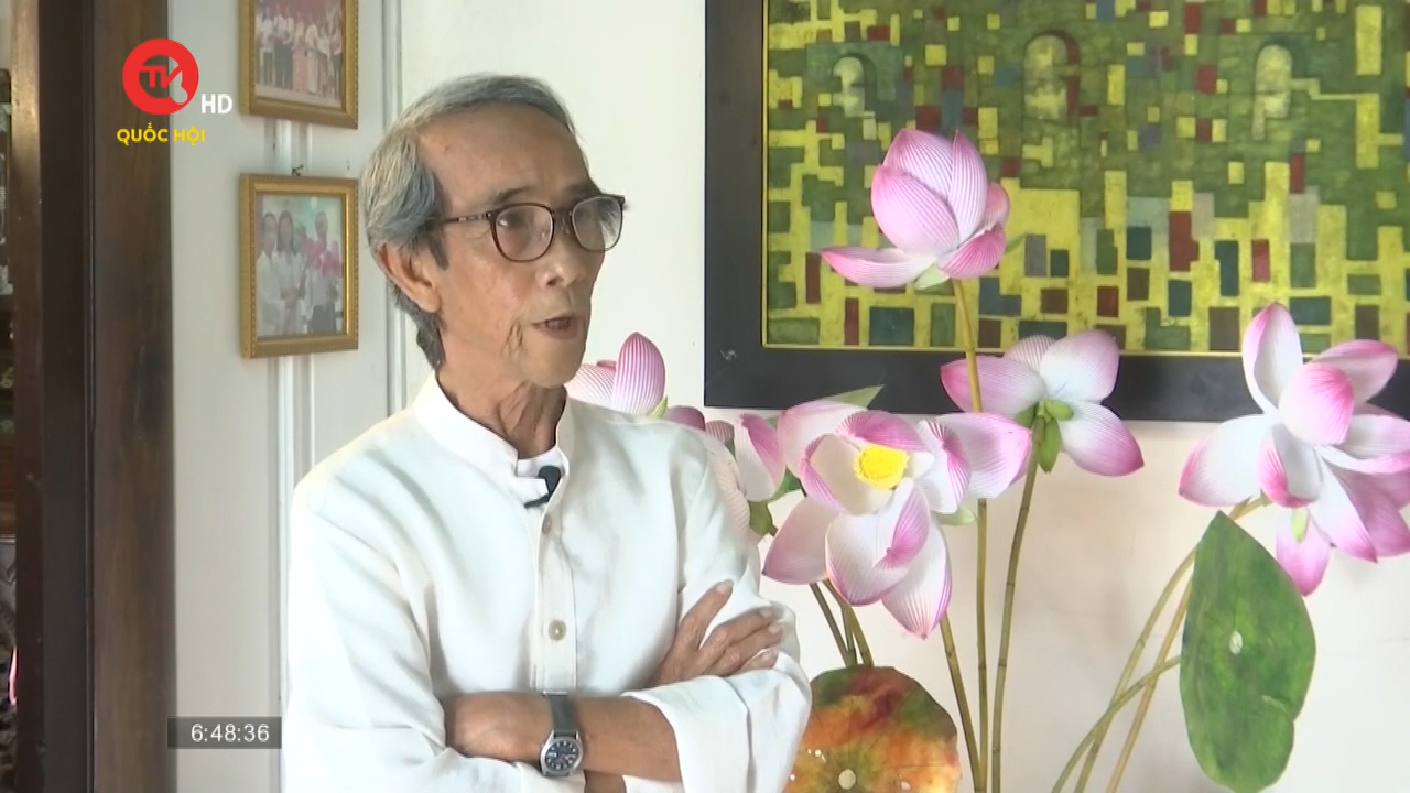 Khách mời hôm nay: Nghệ nhân Thân Văn Huy, người "thổi hồn" cho sen giấy xứ Huế