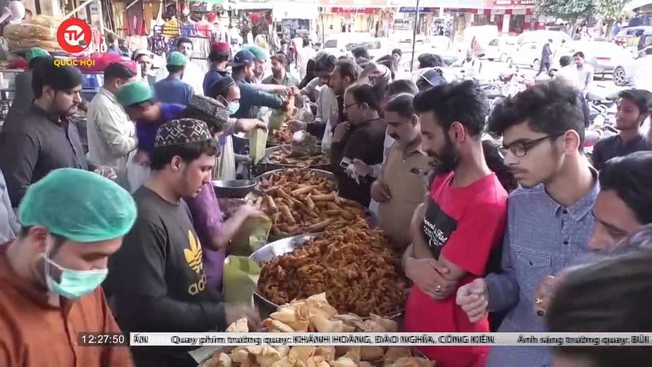 Thực phẩm tại Pakistan tăng giá trong tháng lễ Ramadan