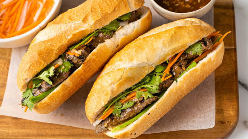 Bánh mì Việt Nam lọt top món ăn đường phố ngon nhất thế giới