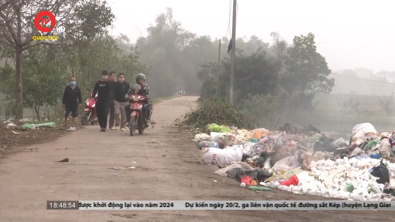Hà Nội: Dân kêu trời vì đốt rác gây ô nhiễm