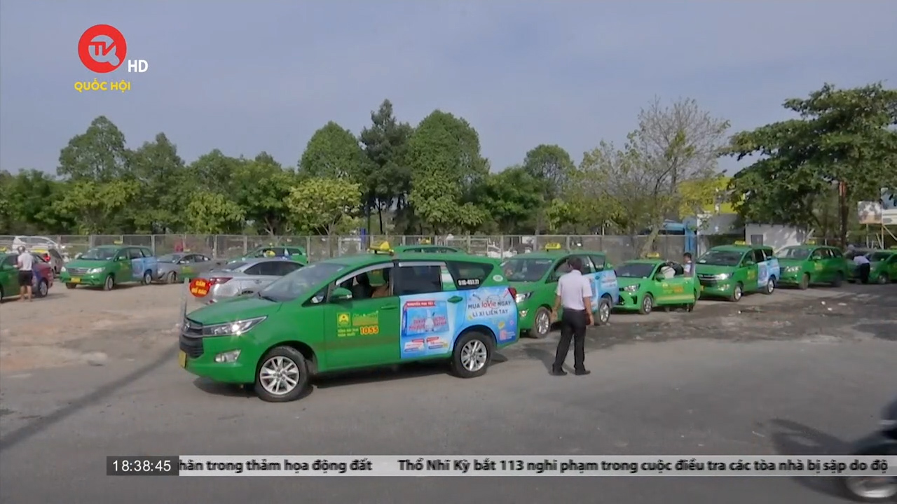 Sân bay Tân Sơn Nhất muốn duy trì bãi đệm để ngăn thiếu taxi