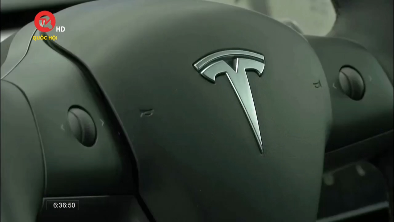 Tesla thu hồi hơn 360.000 xe để sửa phần mềm