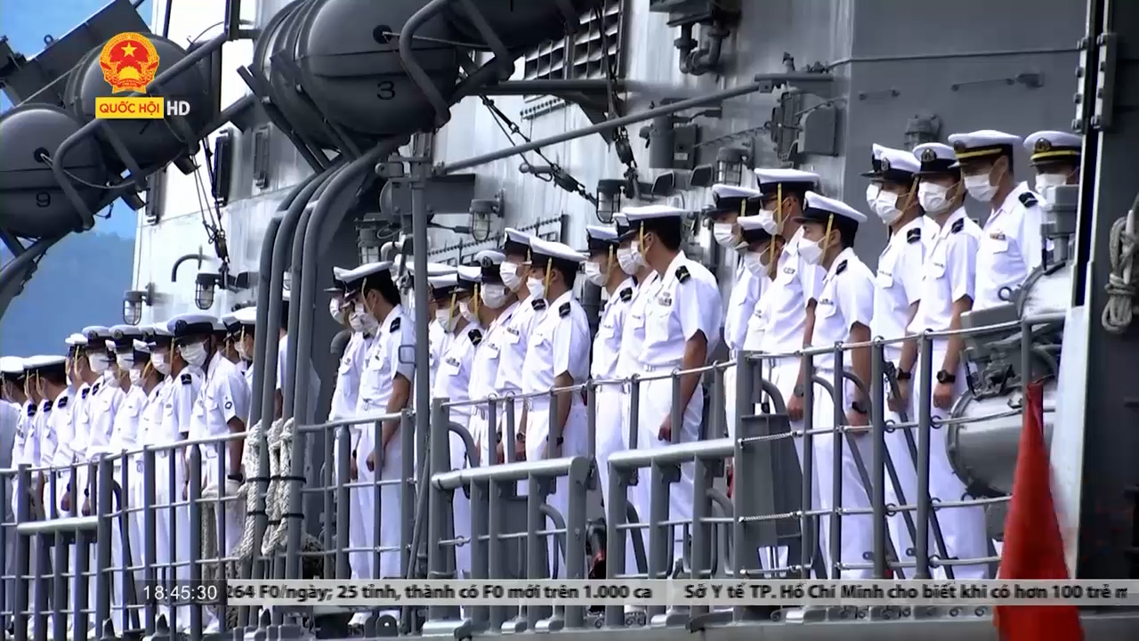 Biên đội tàu huấn luyện đường dài Nhật Bản thăm Đà Nẵng