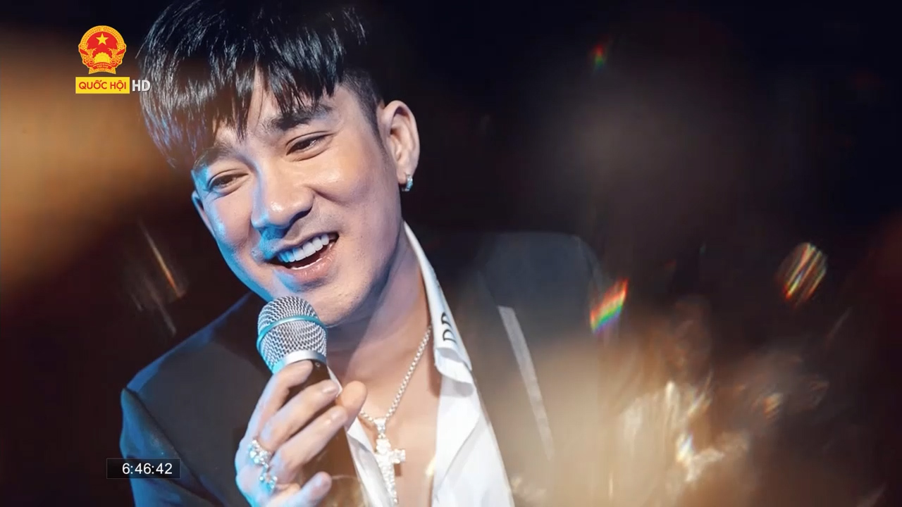 Khách mời hôm nay: Ca sĩ Quang Hà trở lại với MV mới, hứa tặng Khắc Việt căn nhà nếu thành hit