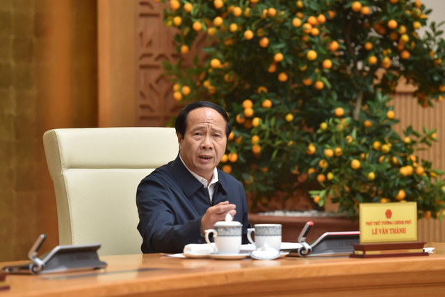 Phó Thủ tướng Lê Văn Thành: Thanh tra, xử lý nghiêm các cửa hàng xăng dầu găm hàng