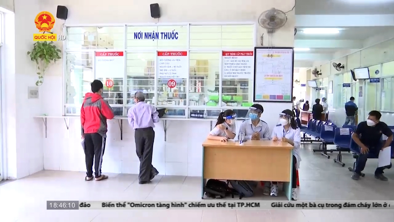 Đà Nẵng: Sinh viên y khoa thực tập tại các trạm y tế lưu động
