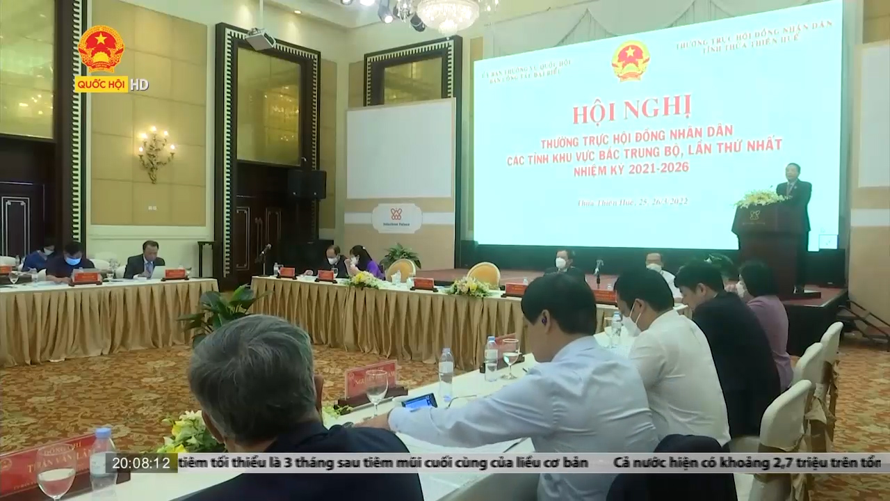 Hội nghị thường trực Hội đồng nhân dân các tỉnh Bắc Trung Bộ: Kiến nghị tăng tỷ lệ đại biểu chuyên trách