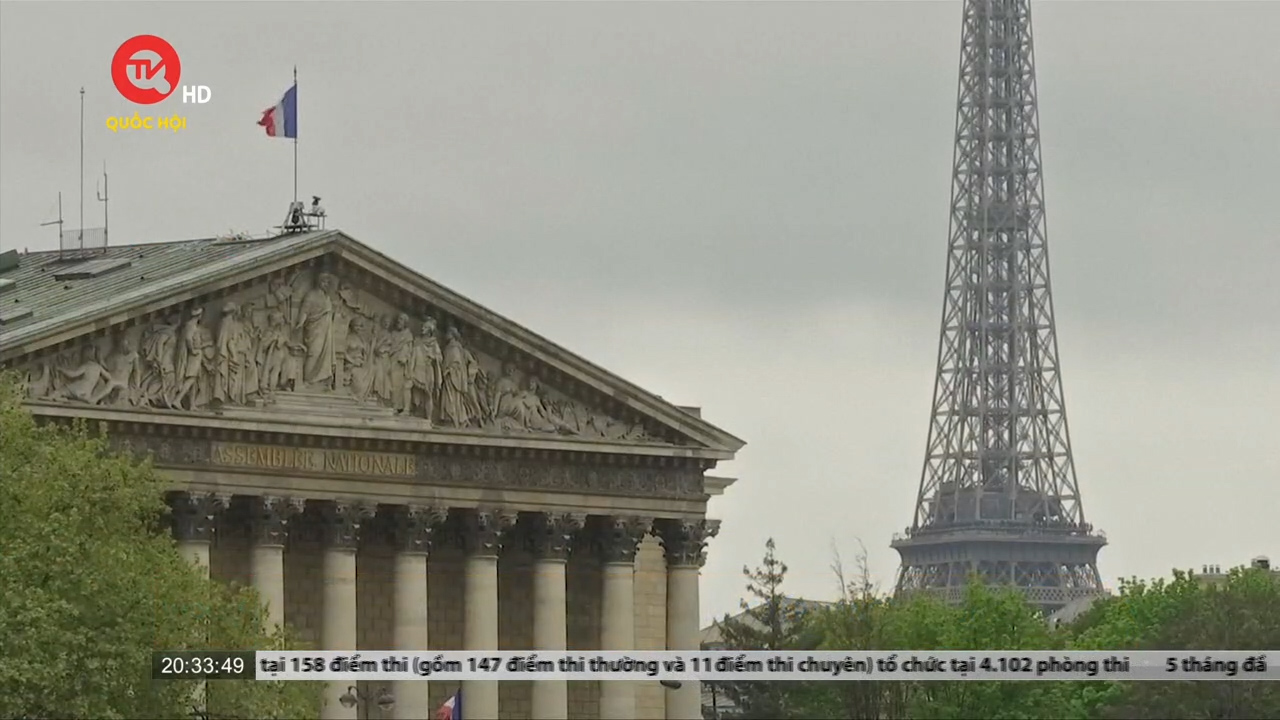 Pháp có nguy cơ bị S&P hạ mức xếp hạng tín dụng