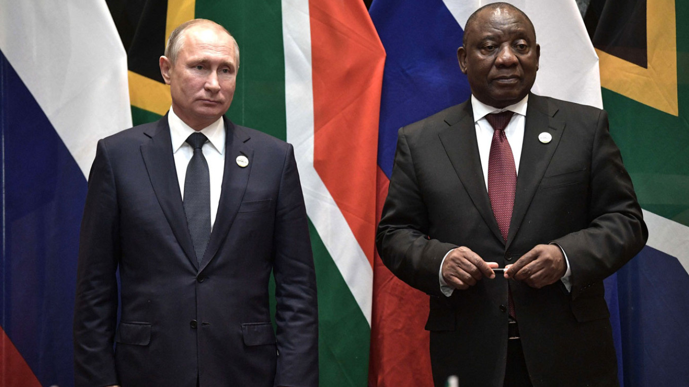 Nam Phi tiến thoái lưỡng nan với lệnh bắt ông Putin