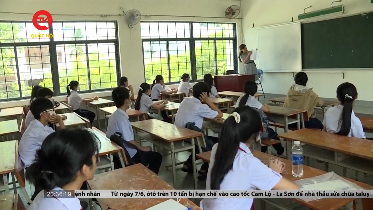 Học sinh TPHCM và Đà Nẵng bước vào kỳ thi lớp 10