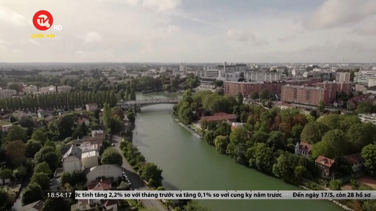 Pháp nỗ lực làm sạch sông Seine trước thềm thế vận hội mùa hè 2024