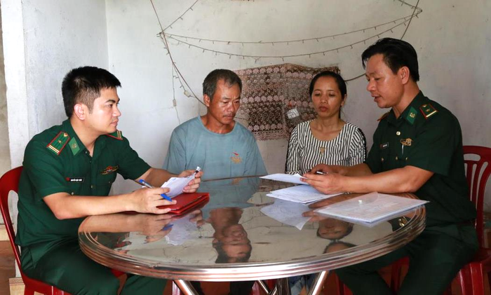 Giải cứu 5 người bị lừa sang Lào làm việc, đòi 2,5 tỉ đồng tiền chuộc