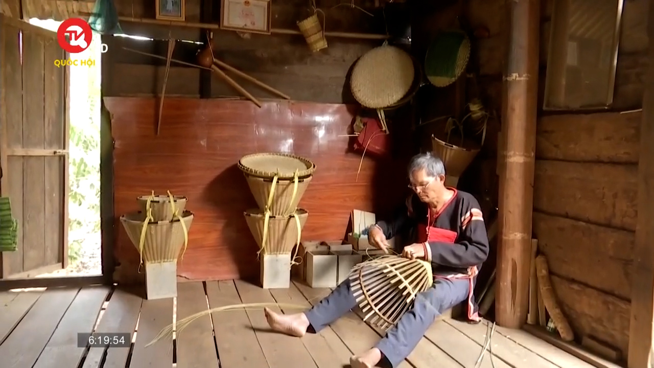 Nguy cơ mai một nghề đan lát của người Ê Đê tại Đắk Lắk