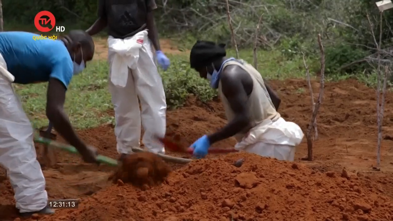 Tìm thấy 201 thi thể ở Kenya nghi liên quan đến giáo phái tuyệt thực