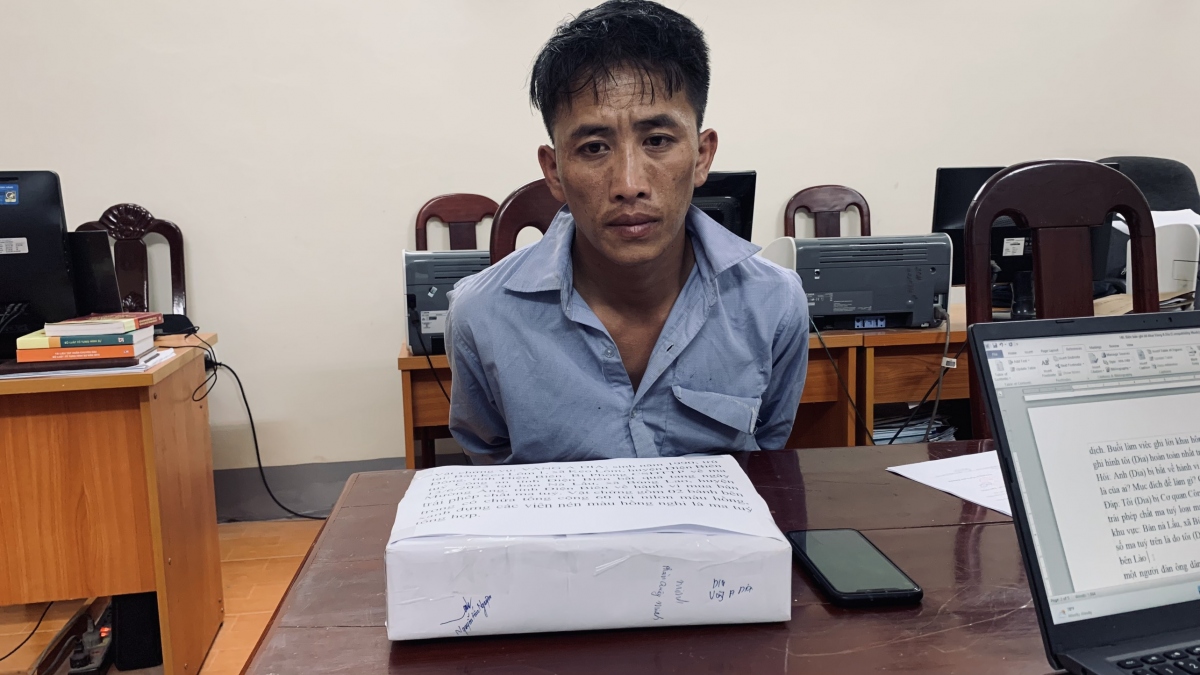 Bắt giữ đối tượng mua 12.000 viên ma túy từ biên giới về Việt Nam tiêu thụ