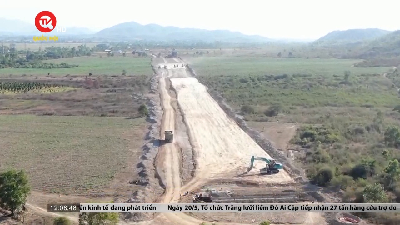 Tháo gỡ vướng mắc trong thi công dự án cao tốc Vân Phong - Nha Trang