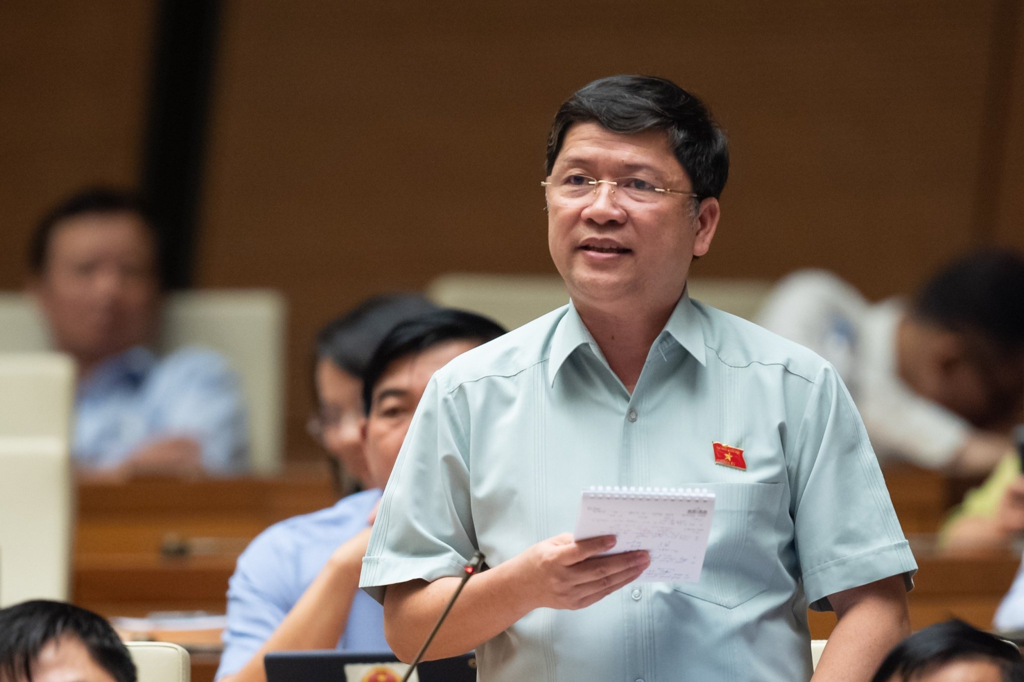 ĐBQH tỉnh Quảng Nam: Đề xuất bỏ giá trần, giá sàn đối với vé máy bay