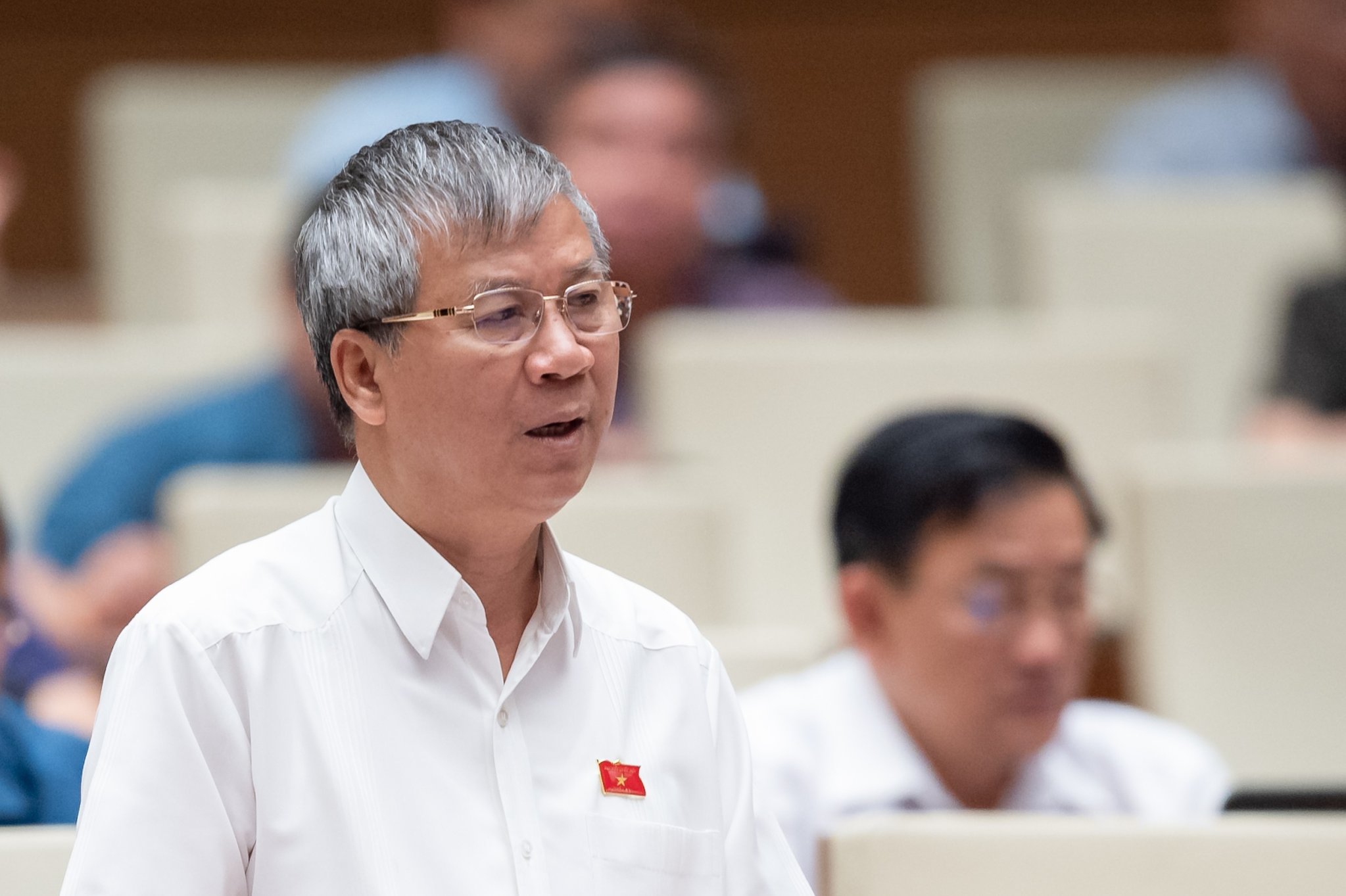 Đại biểu Nguyễn Anh Trí: Đề nghị ngừng nghiên cứu, sản xuất vaccine Covid-19 tại Việt Nam