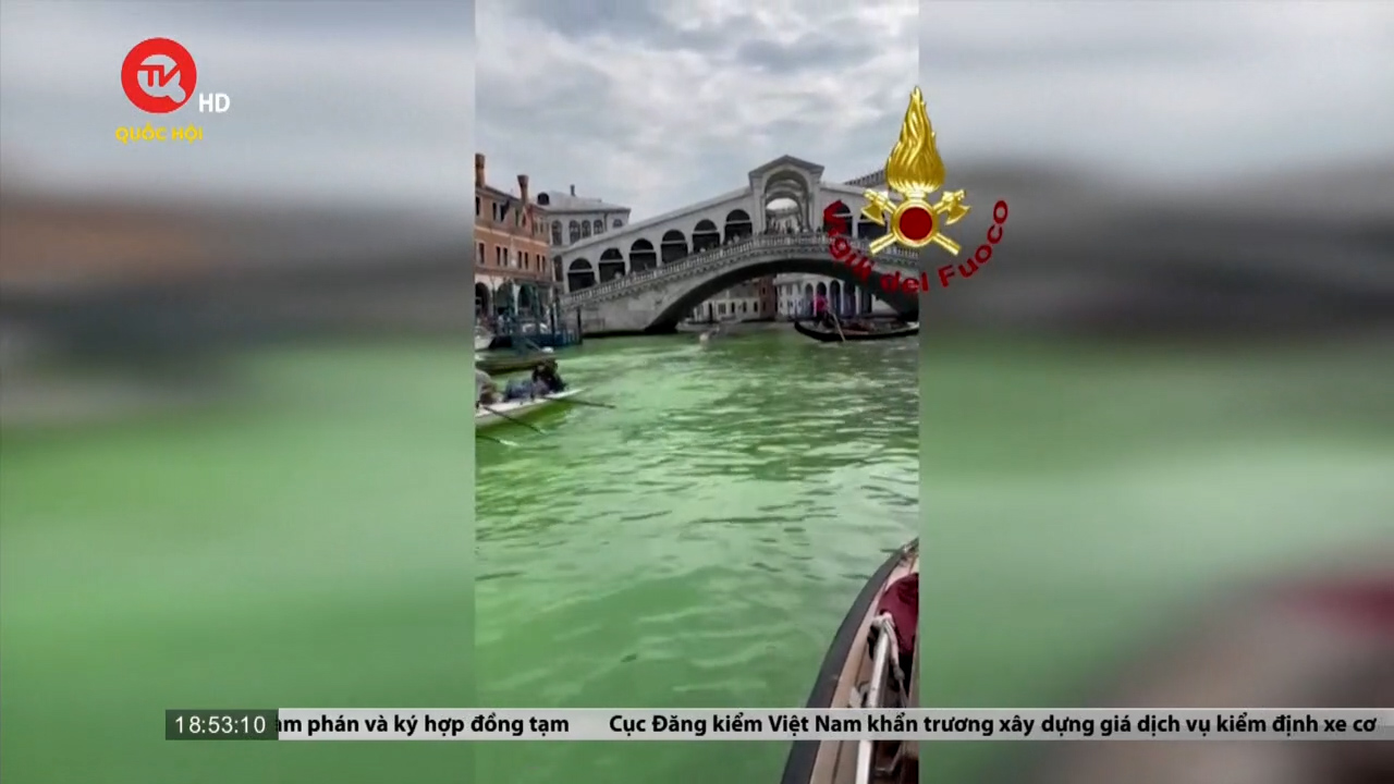 Cụm tin quốc tế: Nước kênh đào ở Venice bất ngờ đổi thành màu xanh huỳnh quang