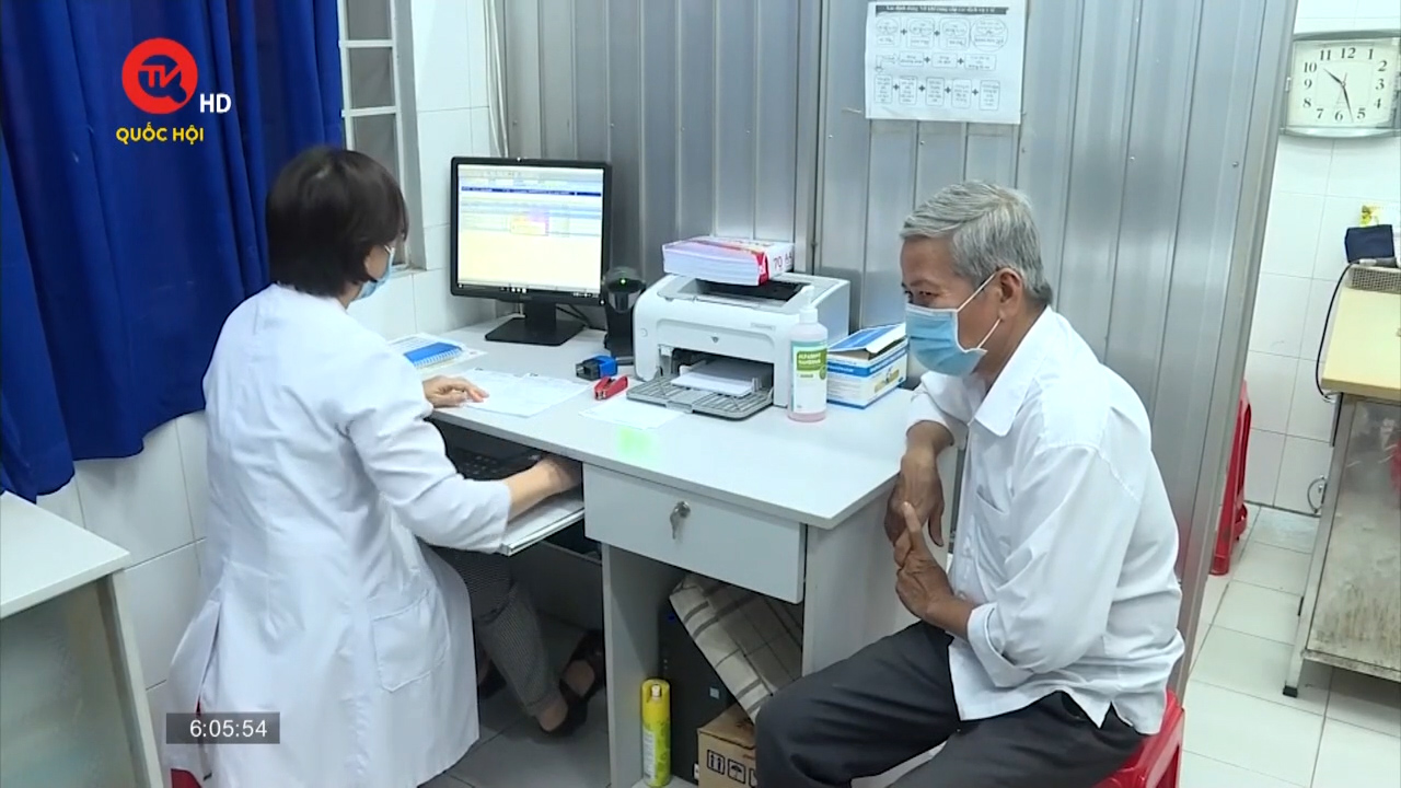 Giảm gánh nặng ngân sách bảo hiểm y tế tại Việt Nam