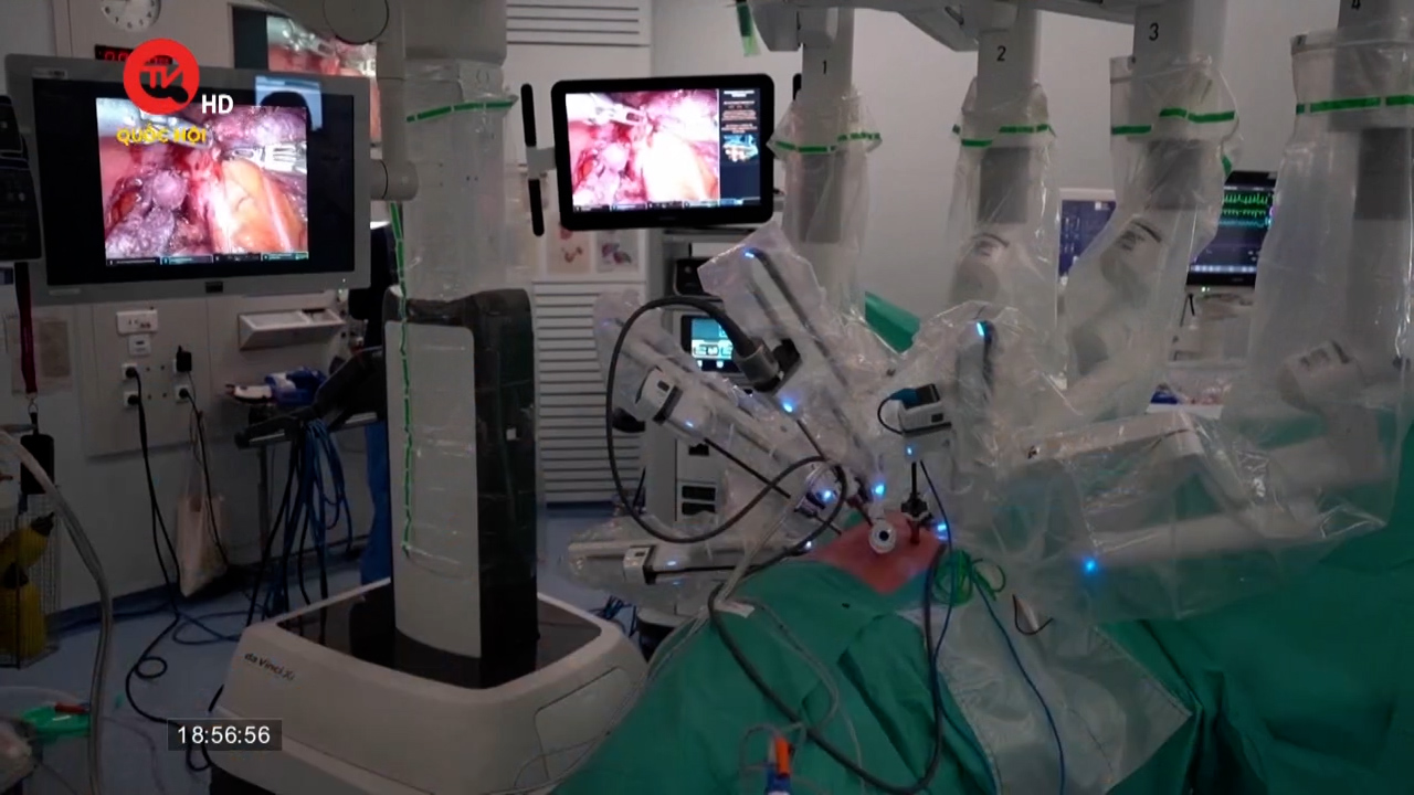 Tây Ban Nha: Sử dụng robot trong phẫu thuật, giảm đau đớn cho bệnh nhân