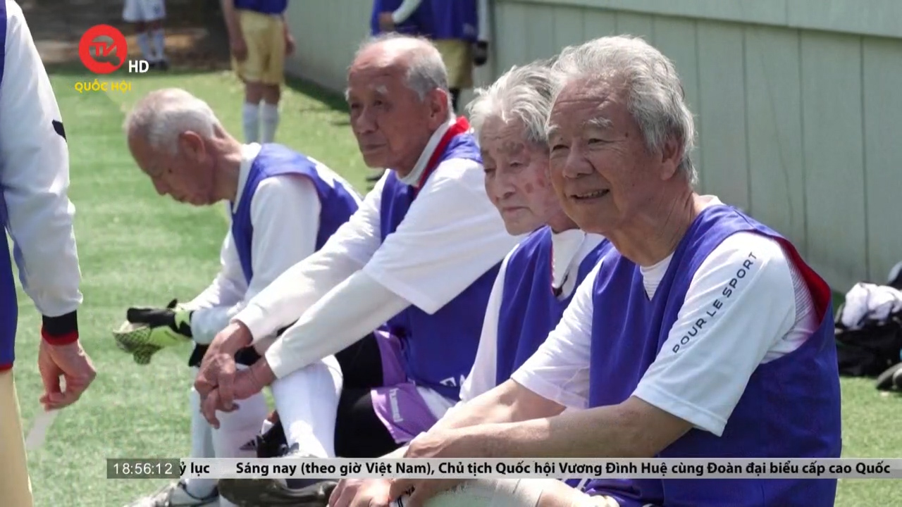 Giải bóng đá cho người trên 80 tuổi khởi tranh ở Nhật Bản